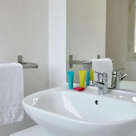 Maison Spacieuse Avec Terrasse Pour 8 Personnes - Api-1-52-1374 Kemp Carla-Bayle