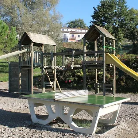 Maison Spacieuse Avec Terrasse Pour 8 Personnes - Api-1-52-1374 *