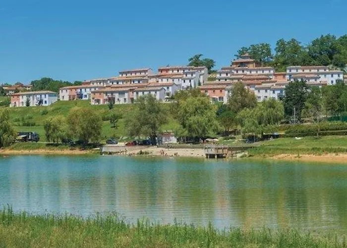 Maison Spacieuse Avec Terrasse Pour 8 Personnes - Api-1-52-1374 * Carla-Bayle