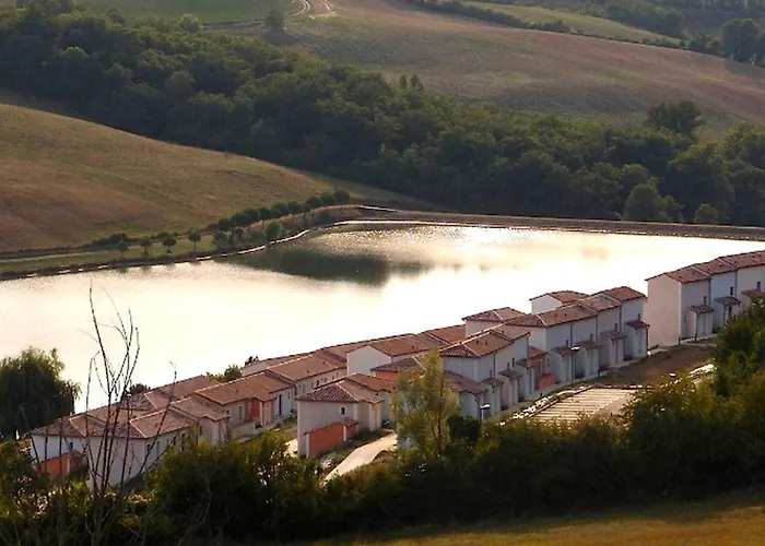 Maison Spacieuse Avec Terrasse Pour 8 Personnes - Api-1-52-1374 * Carla-Bayle